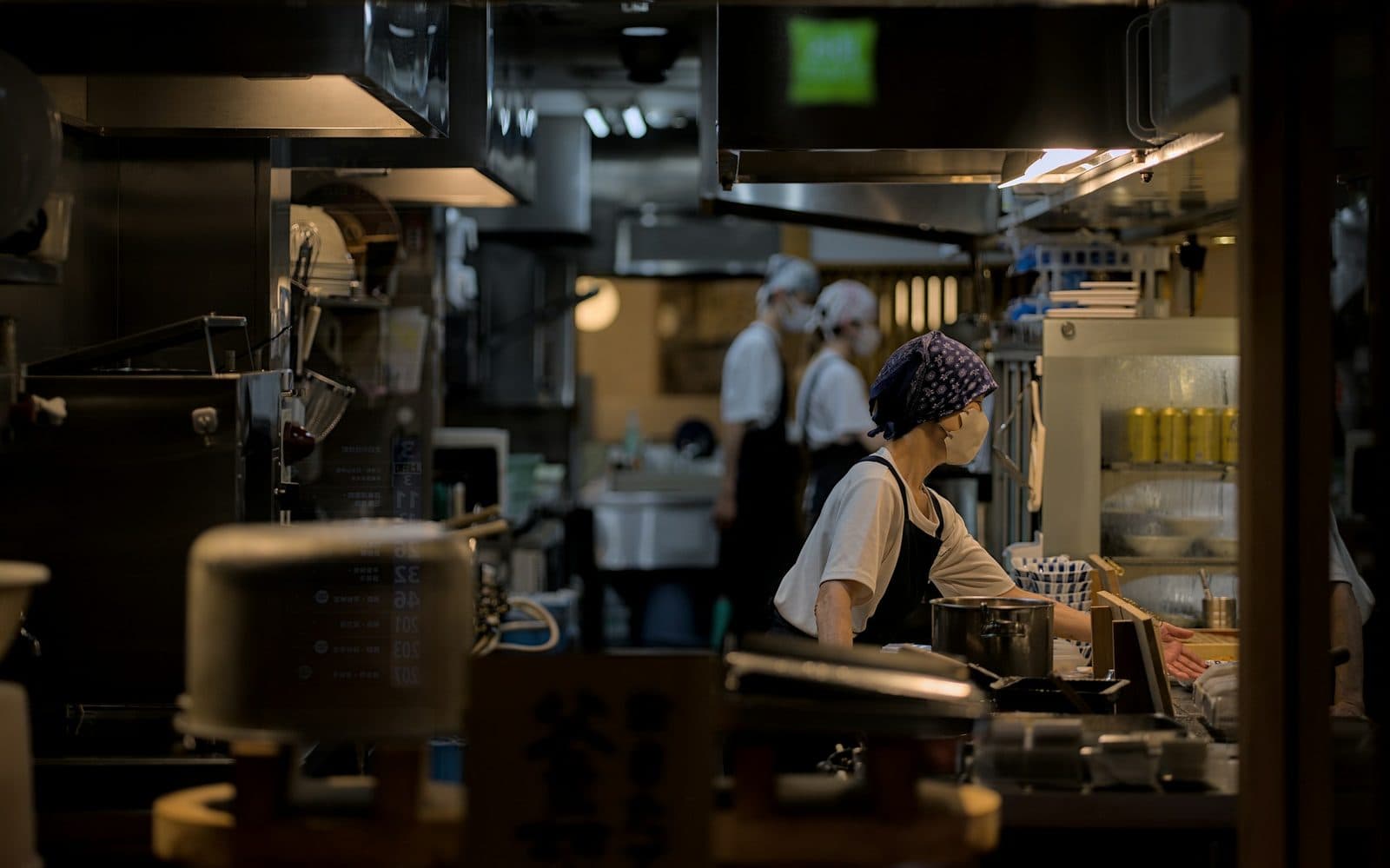 Restaurant kitchen prep counter
